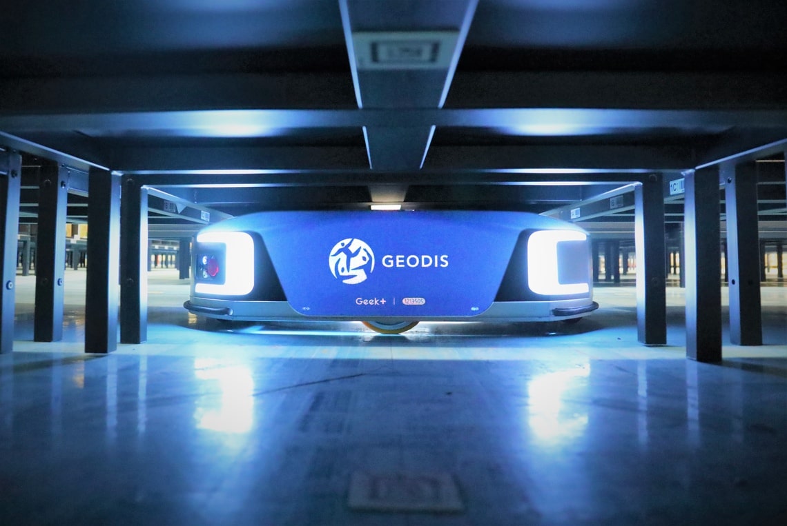 Geek+ и GEODIS внедряют автономных мобильных роботов для оптимизации складской логистики в Гонконге